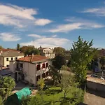 Venice Family House